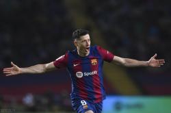 ayx爱游戏平台 -莱万多夫斯基连续二十场比赛得分超过重要助攻，热火不断突破！的简单介绍